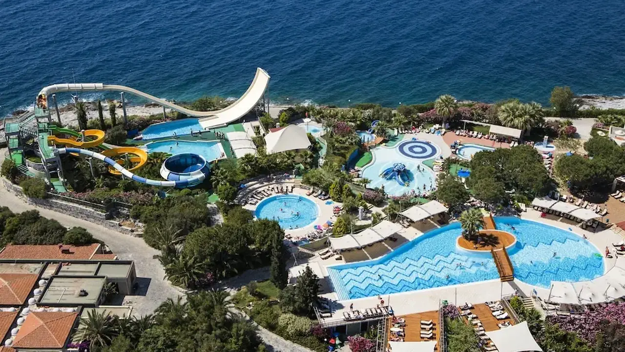 Pine Bay Holiday Resort