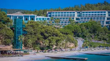 PINE BAY HOLIDAY RESORT