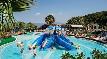 PINE BAY HOLIDAY RESORT