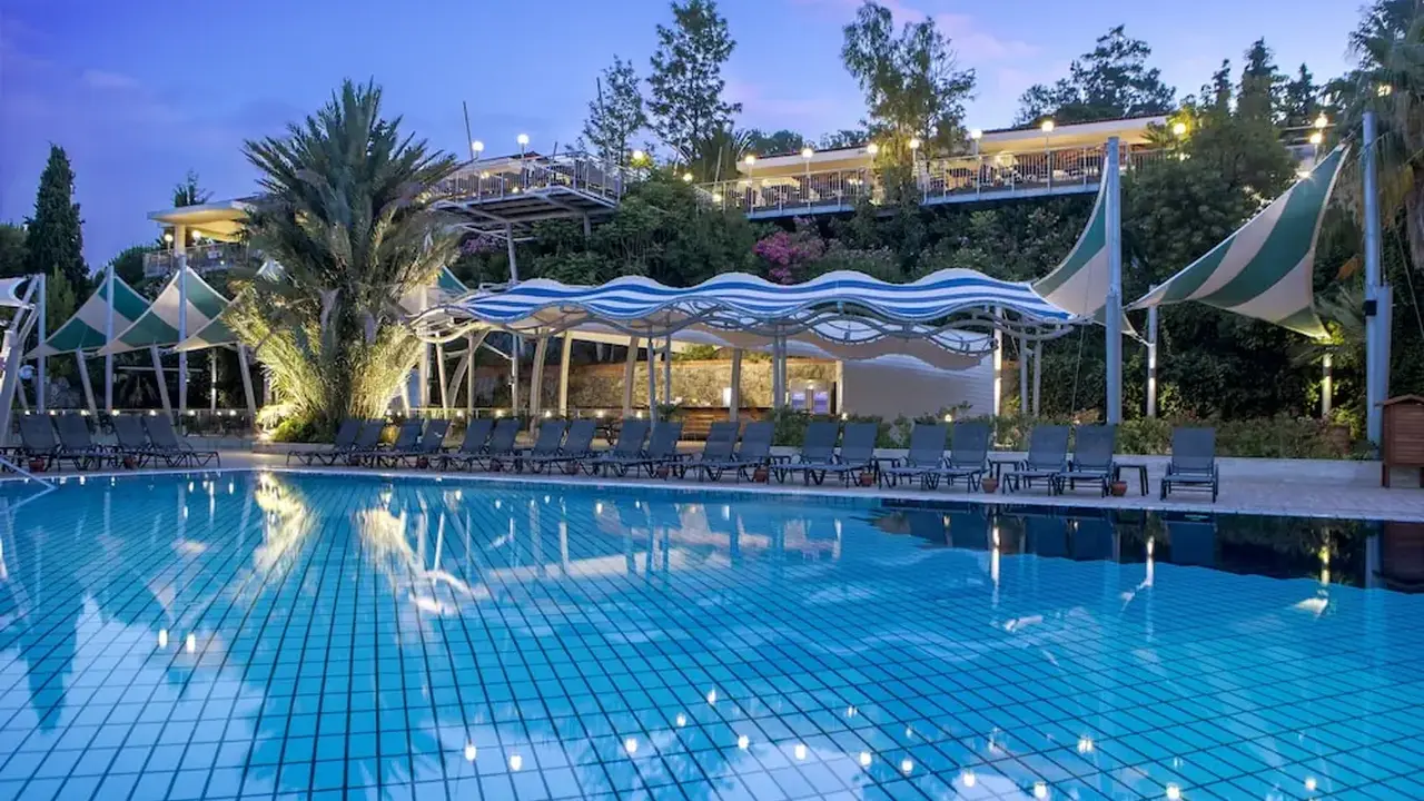 Pine Bay Holiday Resort