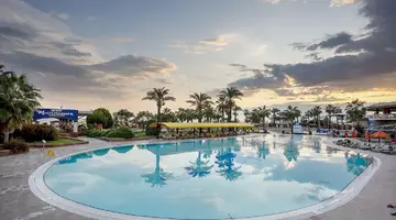 Pine Beach Resort