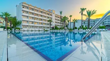 PINETA CLUB HOTEL
