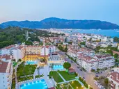 PINETA CLUB HOTEL