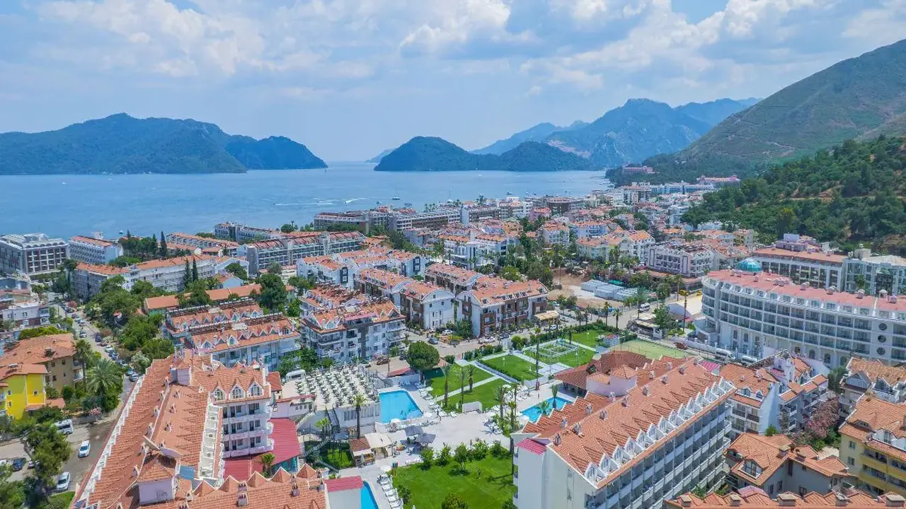 PINETA CLUB HOTEL