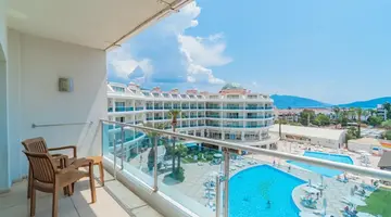 PINETA PARK DELUXE HOTEL