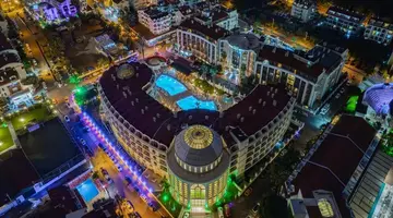 PINETA PARK DELUXE HOTEL