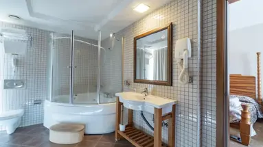 PINETA PARK DELUXE HOTEL