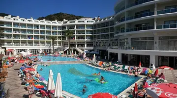 PINETA PARK DELUXE HOTEL