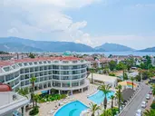 PINETA PARK DELUXE HOTEL