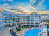 PINETA PARK DELUXE HOTEL