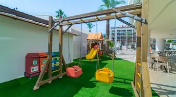 PINETA PARK DELUXE HOTEL