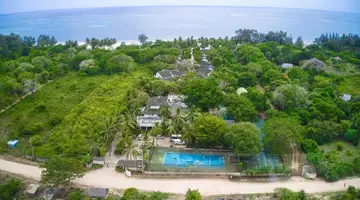 PINEWOOD BEACH RESORT AND SPA