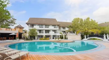 Pinnacle Grand Jomtien Resort & Beach Club