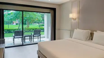 Pinnacle Grand Jomtien Resort & Beach Club