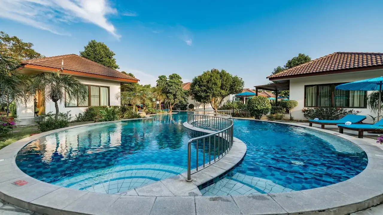 PINNACLE GRAND NA JOMTIEN RESORT & BEACH CLUB (ex. PINNACLE GRAND JOMTIEN RESORT)