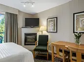 Pinnacle Hotel Whistler