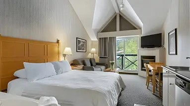 Pinnacle Hotel Whistler