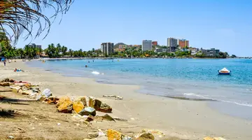 Piraci, rajskie plaże i kolonialne miasta