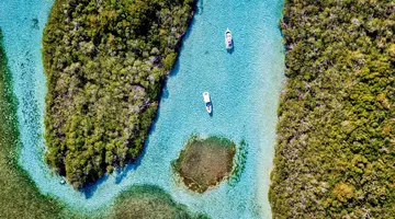 Piraci, rajskie plaże i kolonialne miasta