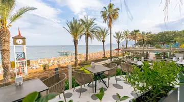 PIRATES BEACH CLUB