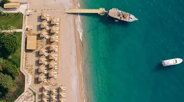 PIRATES BEACH CLUB