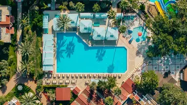 PIRATES BEACH CLUB