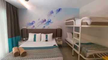 PIRATES BEACH CLUB