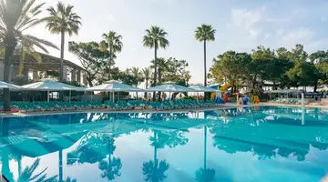PIRATES BEACH CLUB