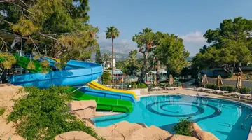 PIRATES BEACH CLUB