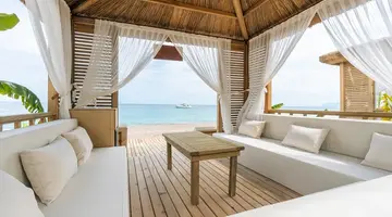 PIRATES BEACH CLUB