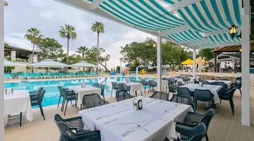 PIRATES BEACH CLUB