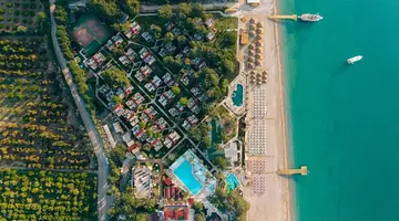 PIRATES BEACH CLUB
