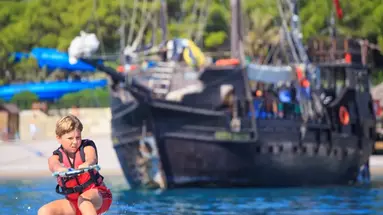 PIRATES BEACH CLUB
