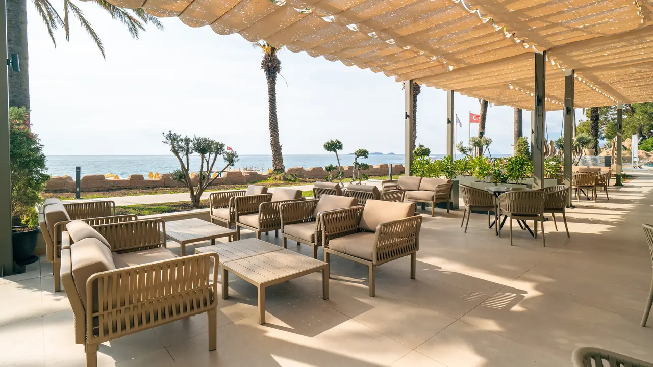 PIRATES BEACH CLUB