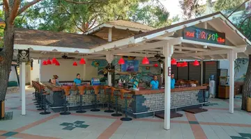 PIRATES BEACH CLUB