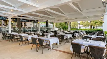 PIRATES BEACH CLUB