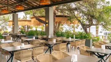 PIRATES BEACH CLUB