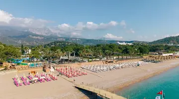 PIRATES BEACH CLUB