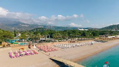 PIRATES BEACH CLUB