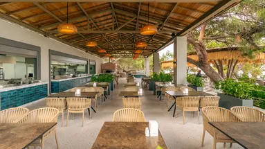 PIRATES BEACH CLUB