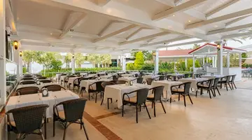 PIRATES BEACH CLUB