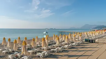PIRATES BEACH CLUB