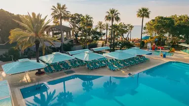 PIRATES BEACH CLUB