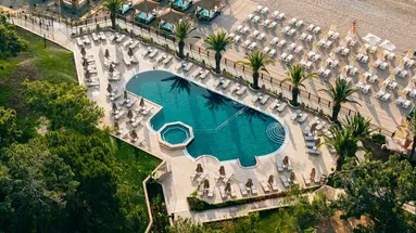 PIRATES BEACH CLUB