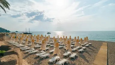 PIRATES BEACH CLUB