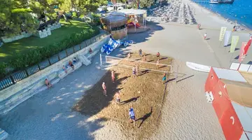PIRATES BEACH CLUB