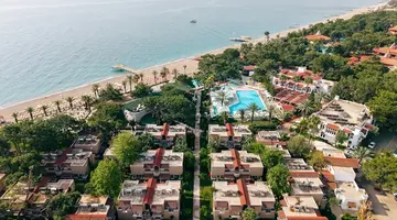 PIRATES BEACH CLUB