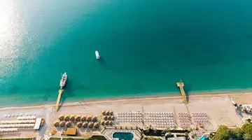 PIRATES BEACH CLUB