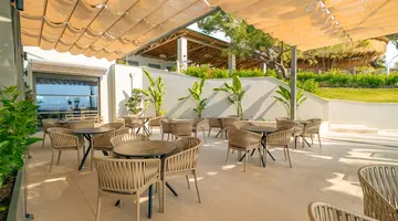 PIRATES BEACH CLUB