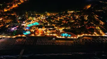 PIRATES BEACH CLUB